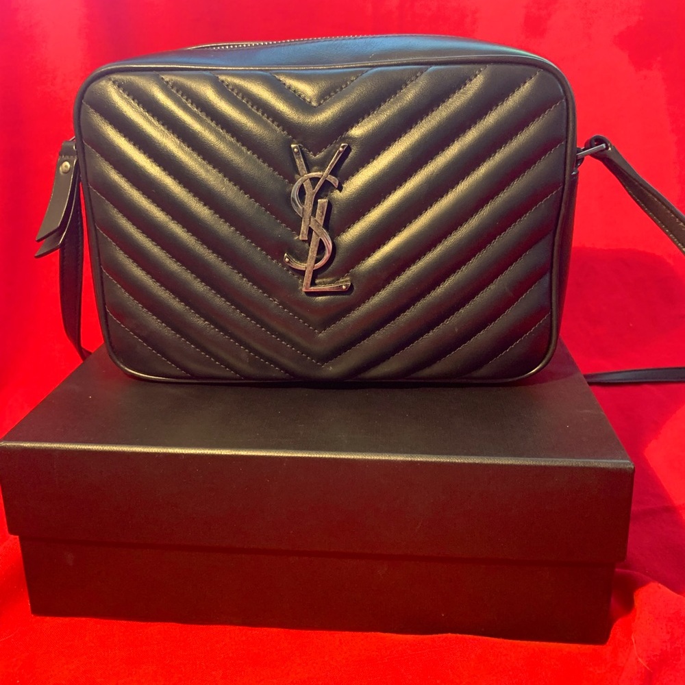 Saint Laurent Lou Matelassé Calfskin Leather Camera Bag RETAIL $1650. Used once!